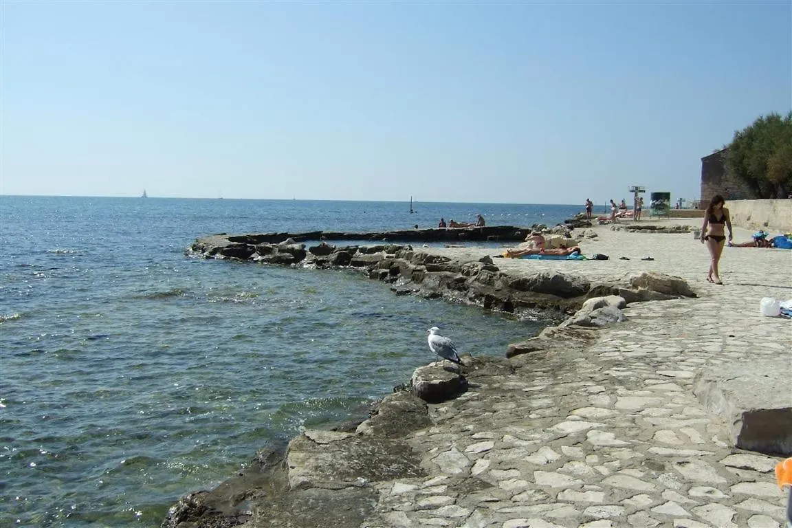 Διαμέρισμα Milan A4, 50 M From The Beach Novigrad Istria Κροατία